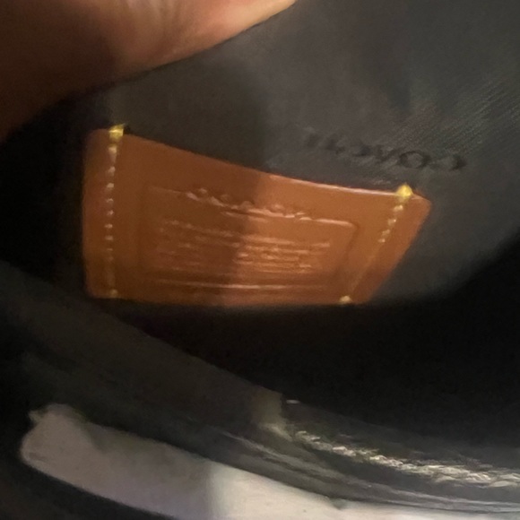 Coach Fatigue Slingbag (UNISEX) - Picture 4 of 6